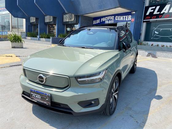 VOLVO XC40 2022