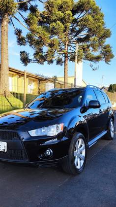 MITSUBISHI OUTLANDER 2011