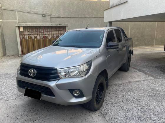TOYOTA HILUX 2018