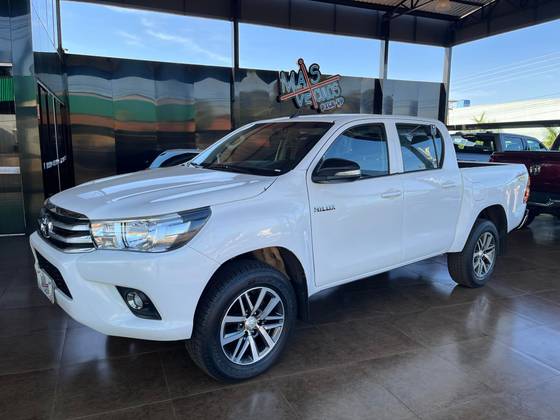 TOYOTA HILUX 2017