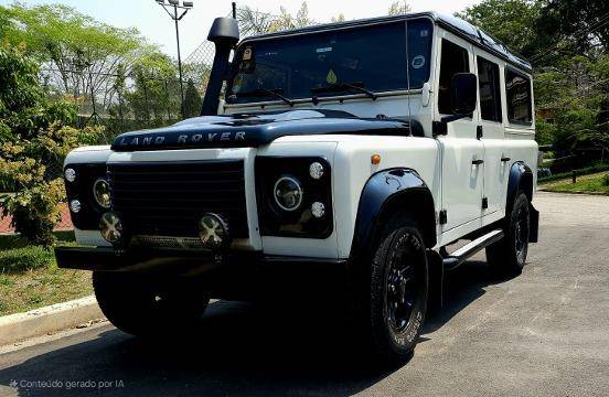 LAND ROVER DEFENDER 2009