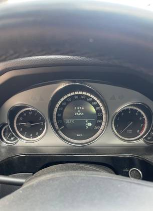MERCEDES-BENZ E 250 2011