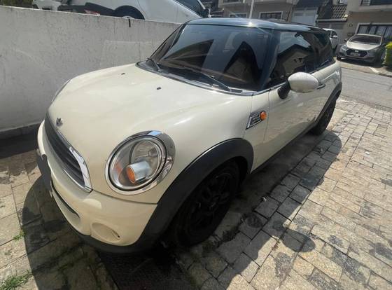 MINI ONE 2013