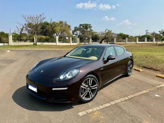PORSCHE PANAMERA 2015