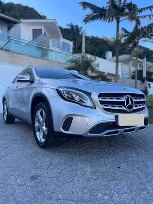 MERCEDES-BENZ GLA 200 2019