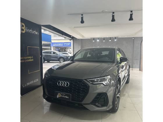 AUDI Q3 2024
