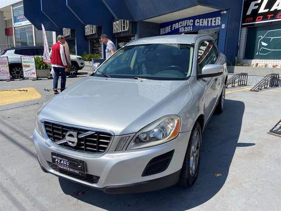 VOLVO XC60 2011