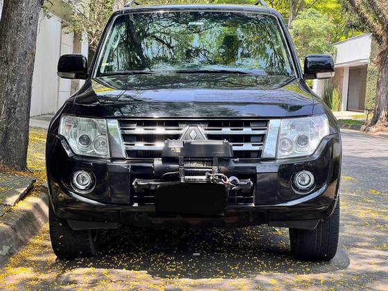 MITSUBISHI PAJERO FULL 2013