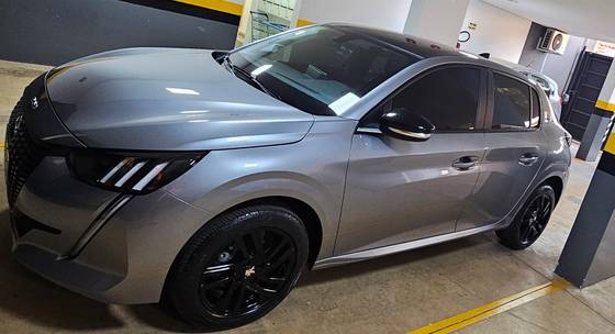 PEUGEOT 208 2023