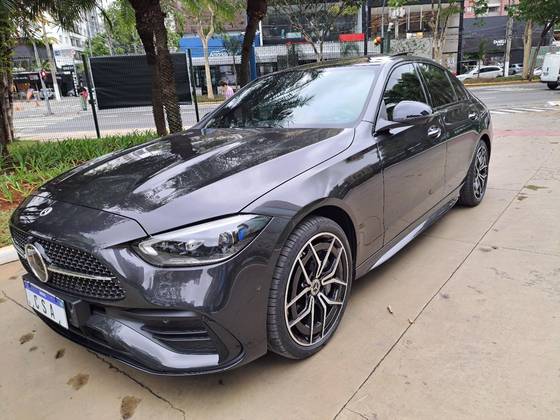 MERCEDES-BENZ C 300 2024