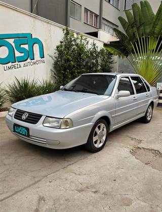 VOLKSWAGEN SANTANA 2000