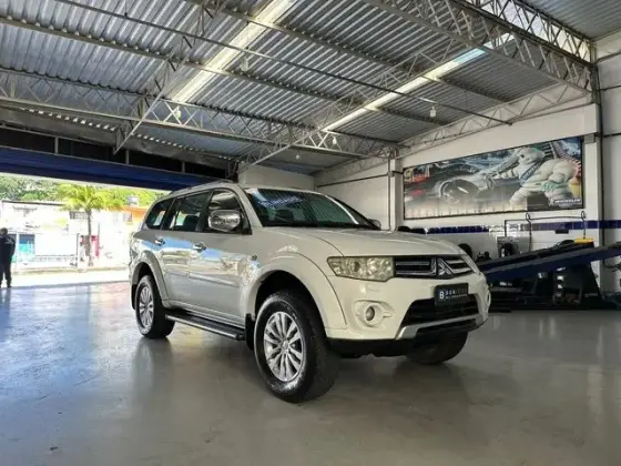 MITSUBISHI PAJERO DAKAR 2015
