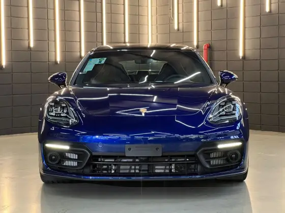 PORSCHE PANAMERA 2023