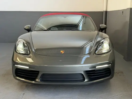 PORSCHE 718 2024