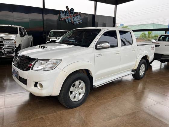 TOYOTA HILUX 2013