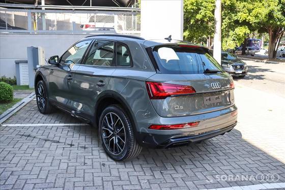 AUDI Q5 2024