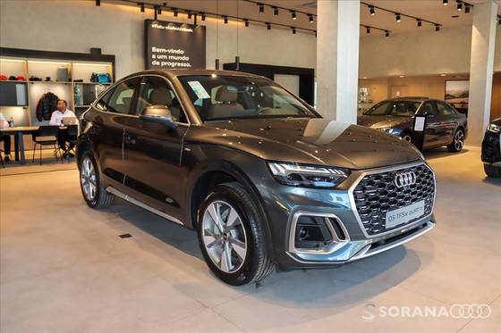 AUDI Q5 2024