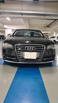 AUDI S8 2013