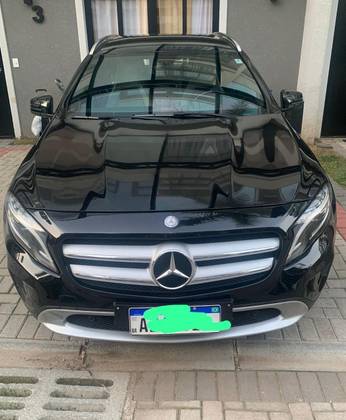 MERCEDES-BENZ GLA 200 2015