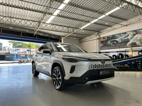 TOYOTA COROLLA CROSS 2025