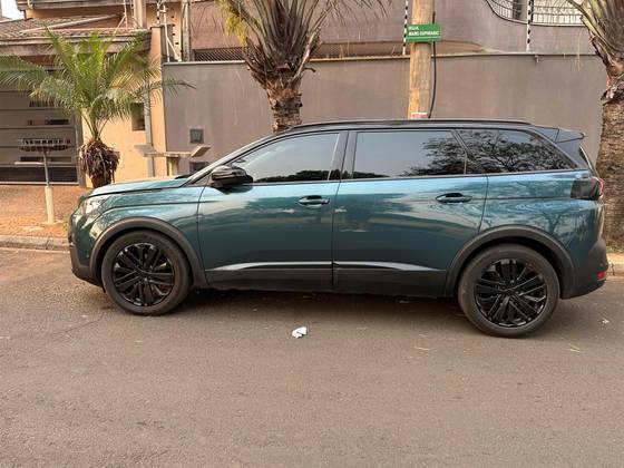 PEUGEOT 5008 2019