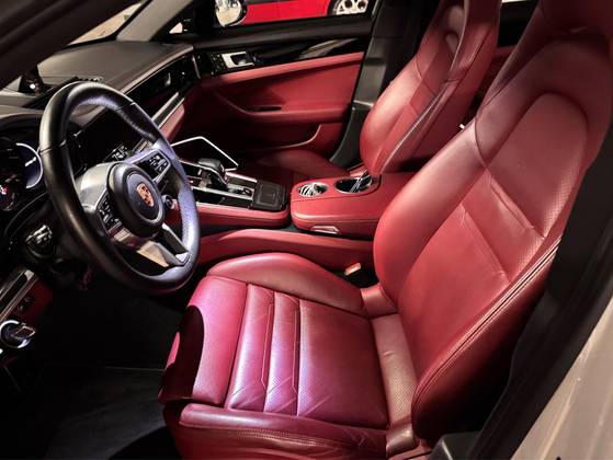 PORSCHE PANAMERA 2018