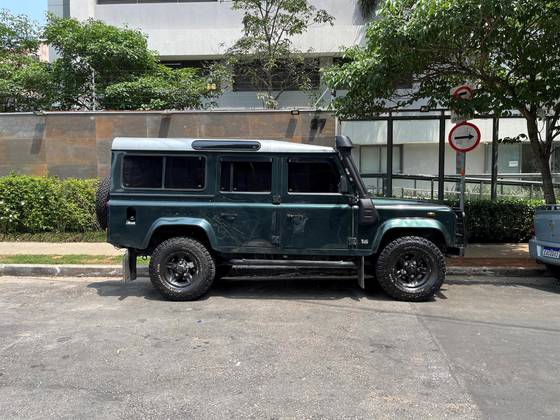 LAND ROVER DEFENDER 2001