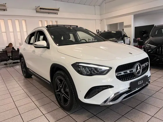 MERCEDES-BENZ GLA 200 2025
