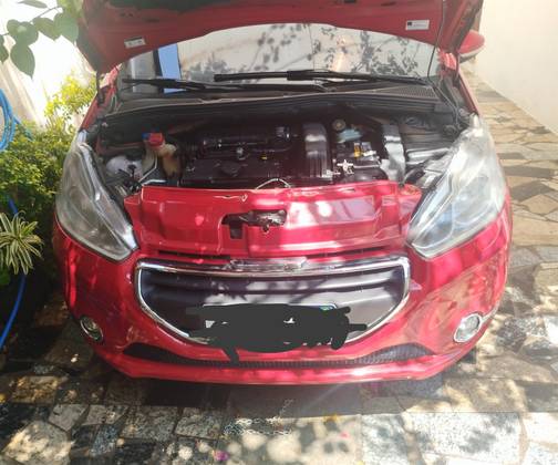 PEUGEOT 208 2014