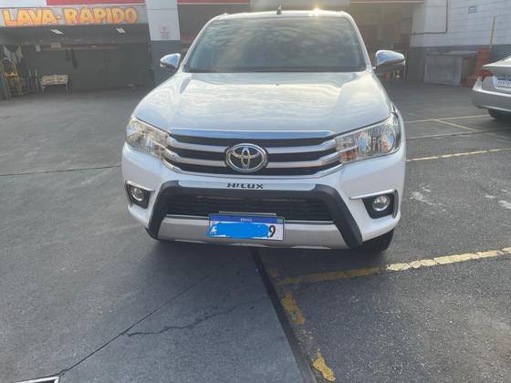 TOYOTA HILUX 2018