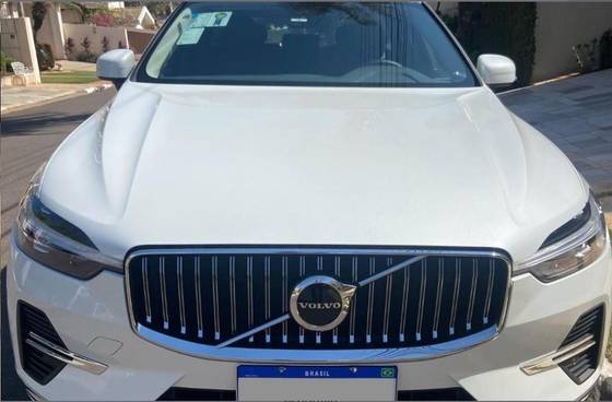 VOLVO XC60 2022