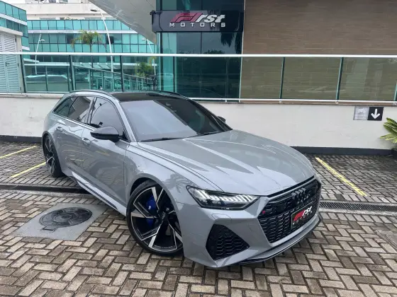 AUDI RS6 2021