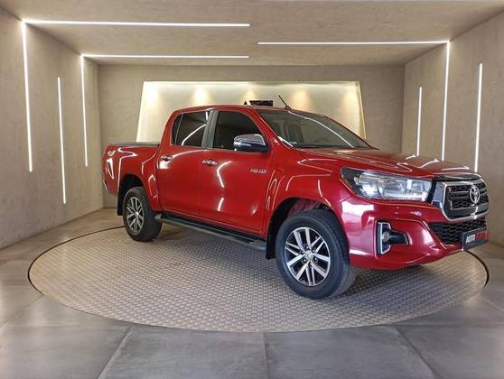 TOYOTA HILUX 2019