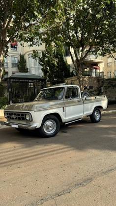 CHEVROLET D10 1984