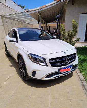 MERCEDES-BENZ GLA 200 2020