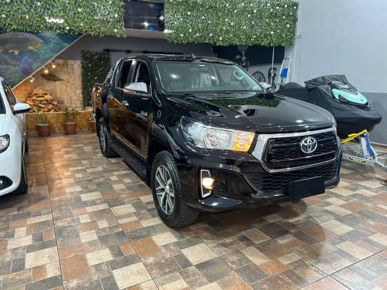 TOYOTA HILUX 2020