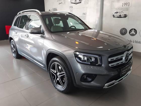 MERCEDES-BENZ GLB 200 2022