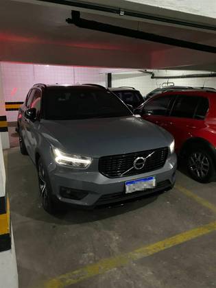 VOLVO XC40 2022