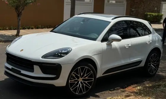 PORSCHE MACAN 2023