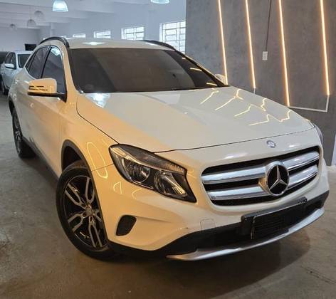 MERCEDES-BENZ GLA 200 2017