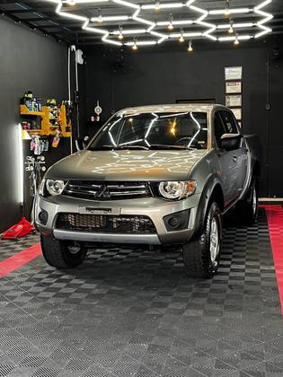 MITSUBISHI L200 TRITON 2014