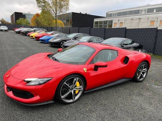 FERRARI 296 GTS 2024