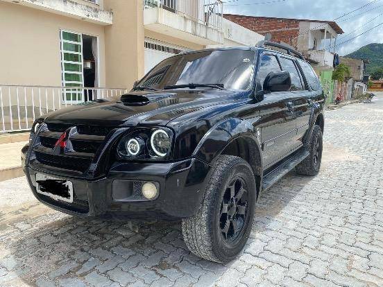 MITSUBISHI PAJERO 2011