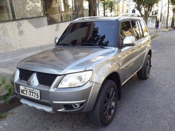 MITSUBISHI PAJERO TR4 2012