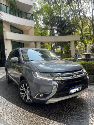 MITSUBISHI OUTLANDER 2017