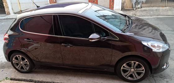 PEUGEOT 208 2016
