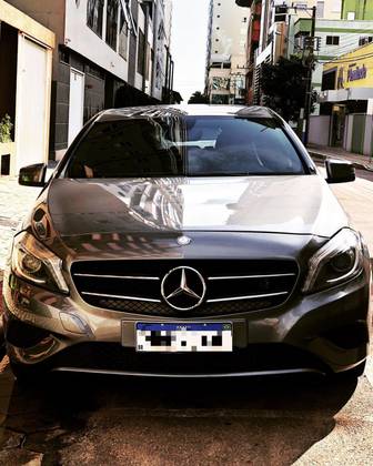 MERCEDES-BENZ A 200 2015