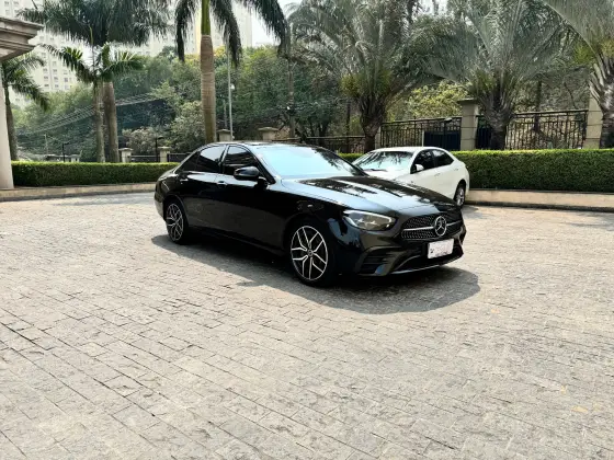 MERCEDES-BENZ E 300 2021