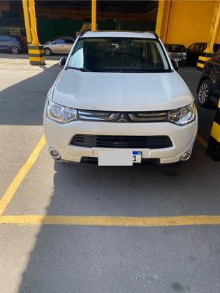 MITSUBISHI OUTLANDER 2014