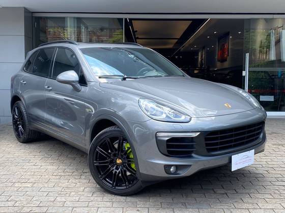 PORSCHE CAYENNE 2017